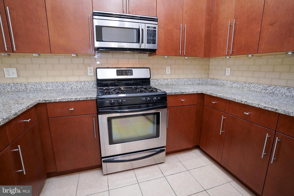 3201 Saint Paul St #319