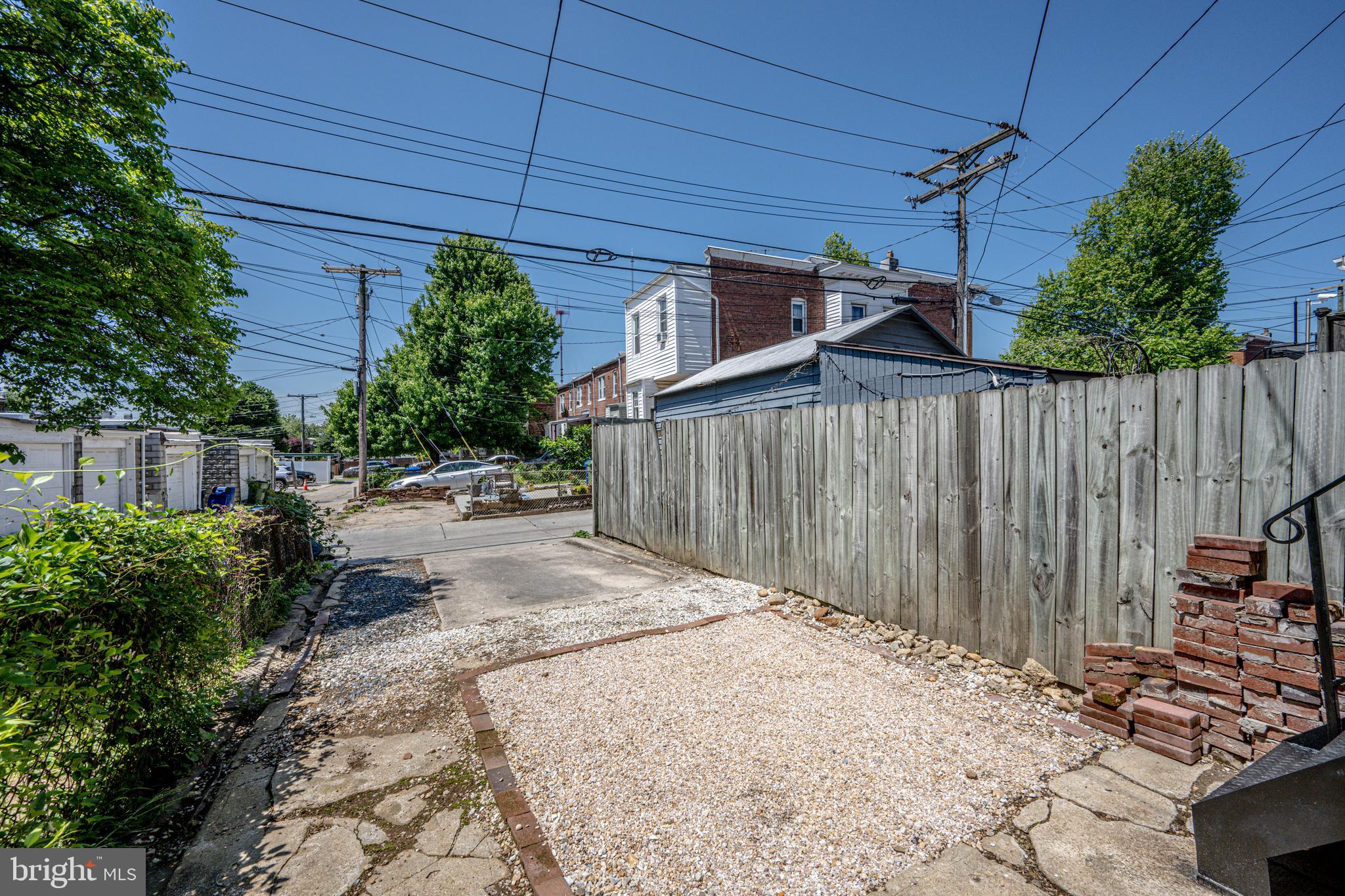 4022 Falls Rd