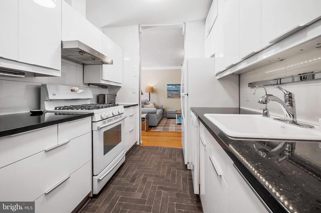 124 W Henrietta St #3
