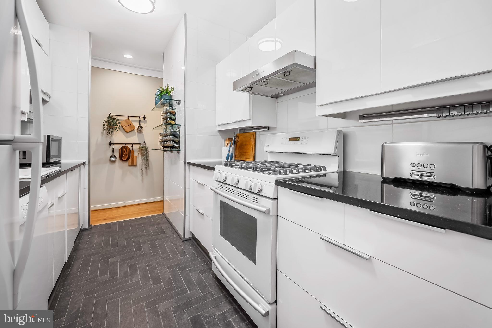 124 W Henrietta St #3