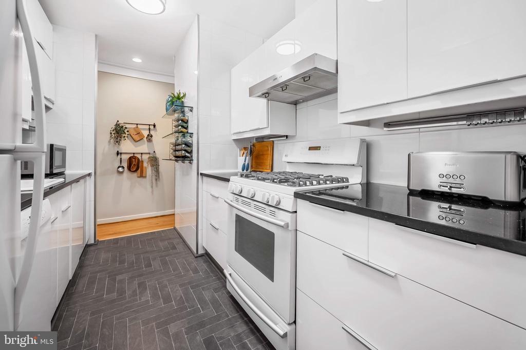 124 W Henrietta St #3