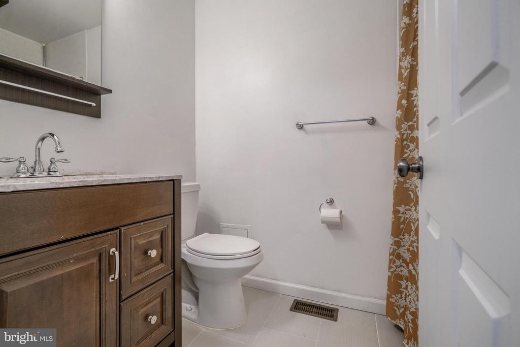 1022 Dartmouth Glen Way