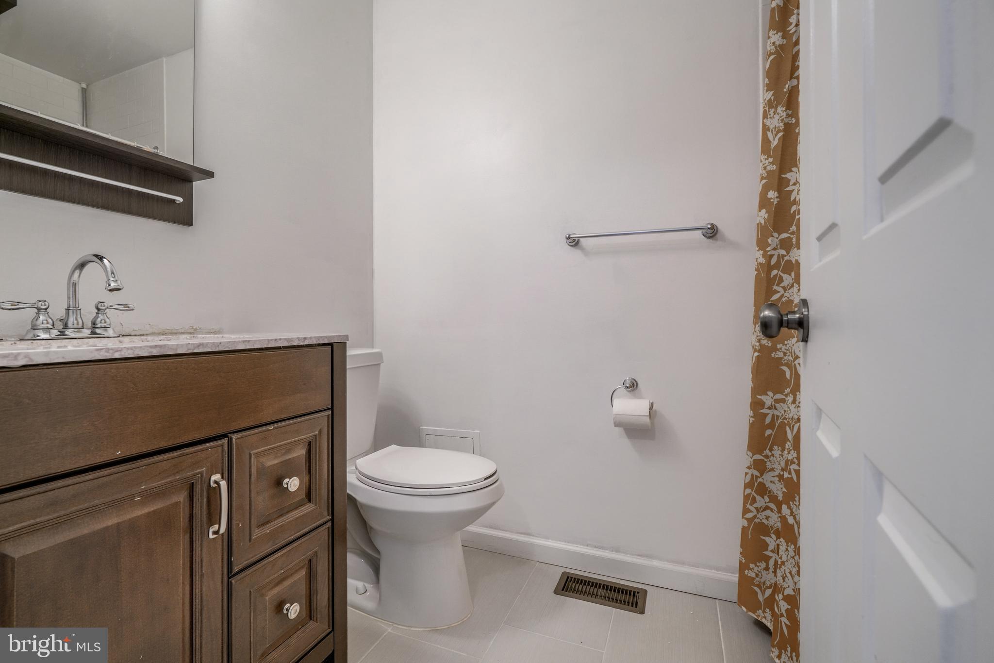 1022 Dartmouth Glen Way