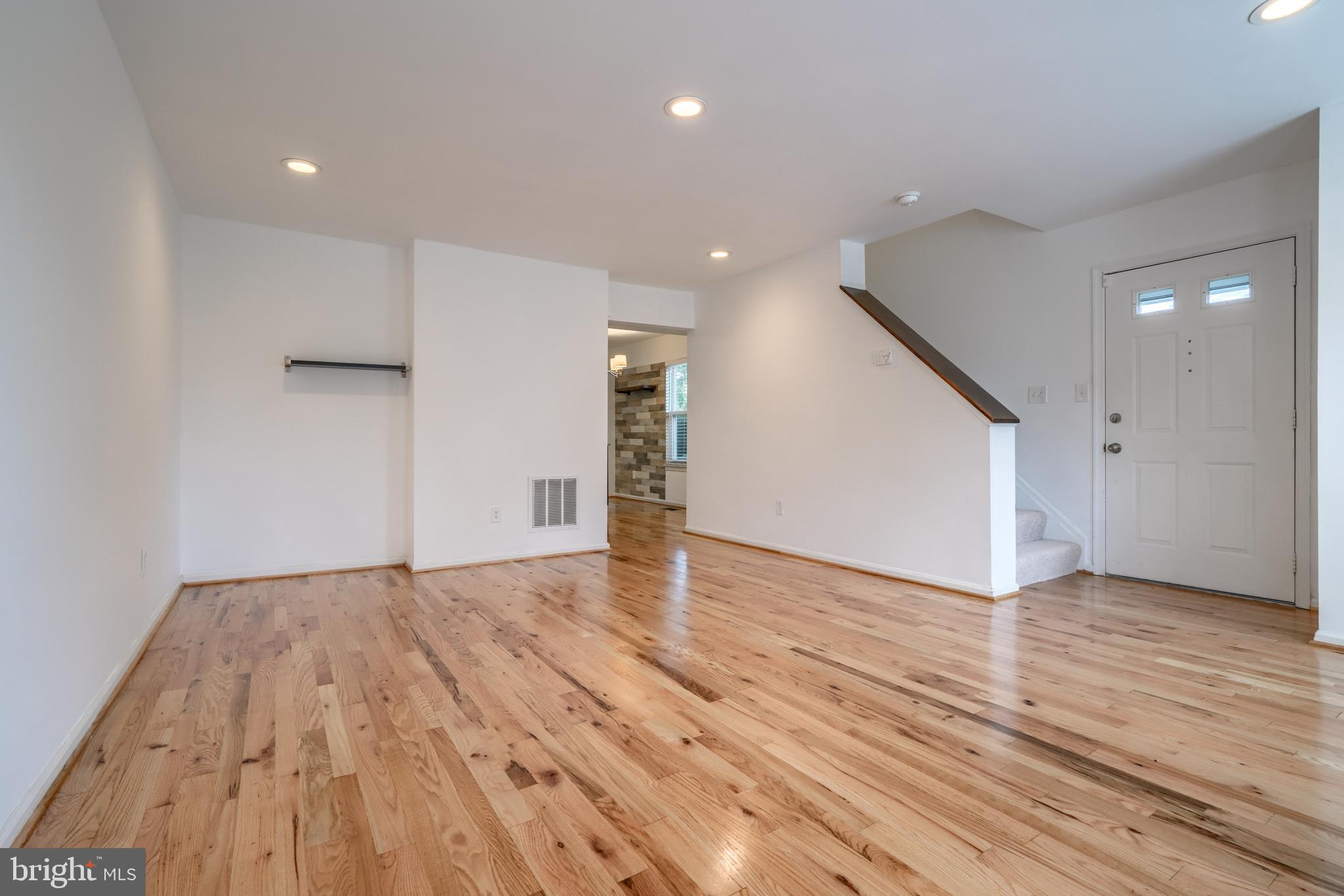 1022 Dartmouth Glen Way