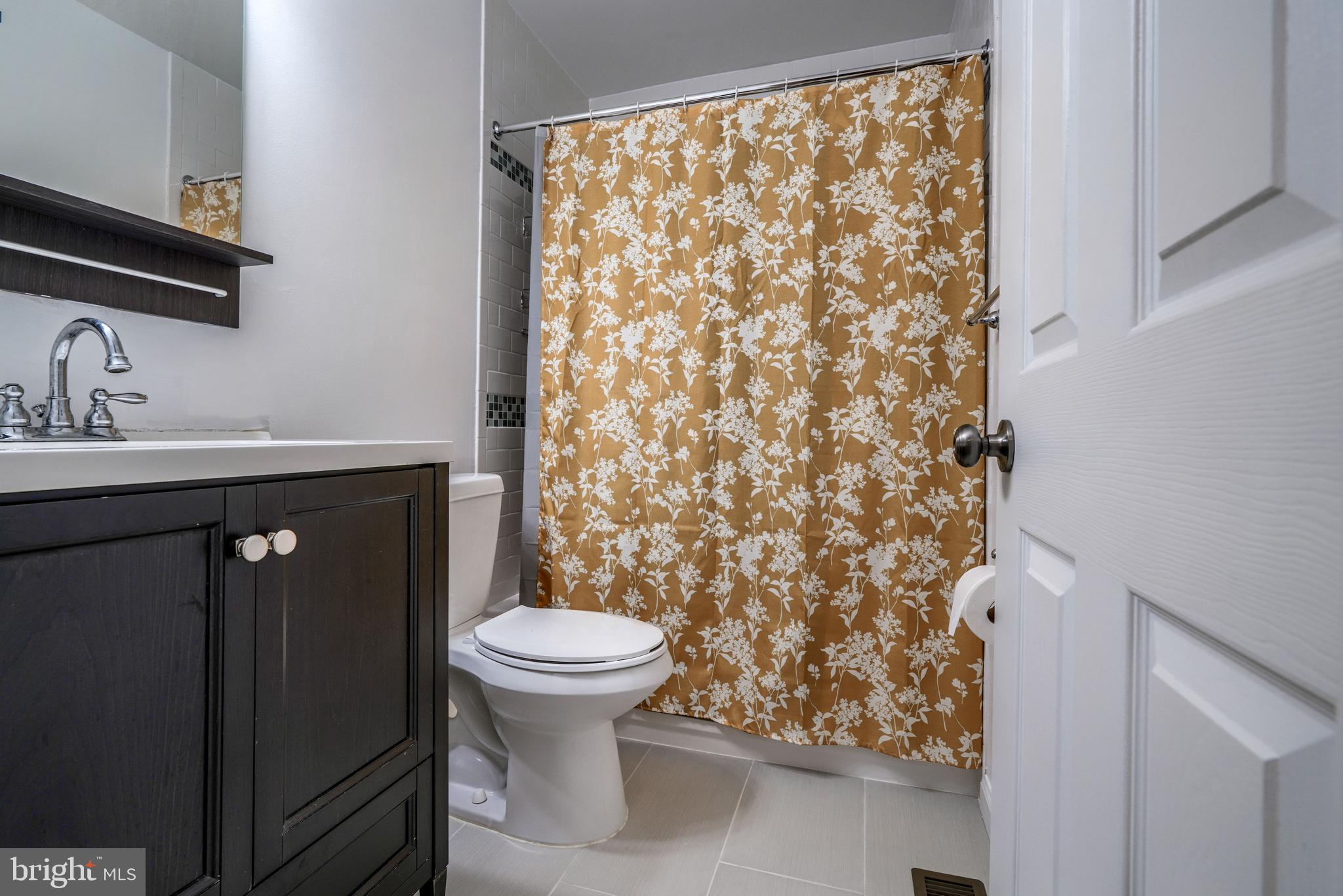 1022 Dartmouth Glen Way