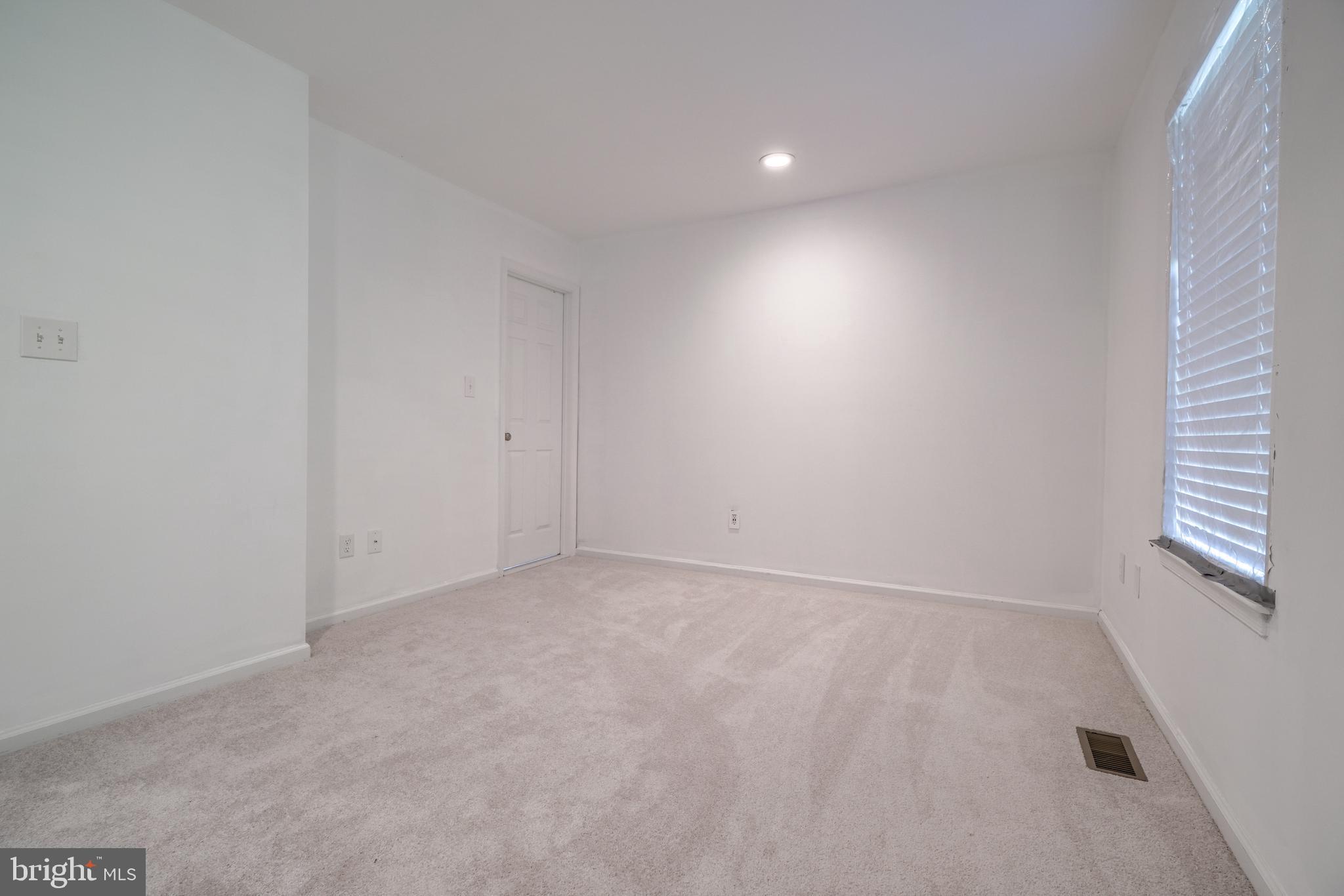 1022 Dartmouth Glen Way