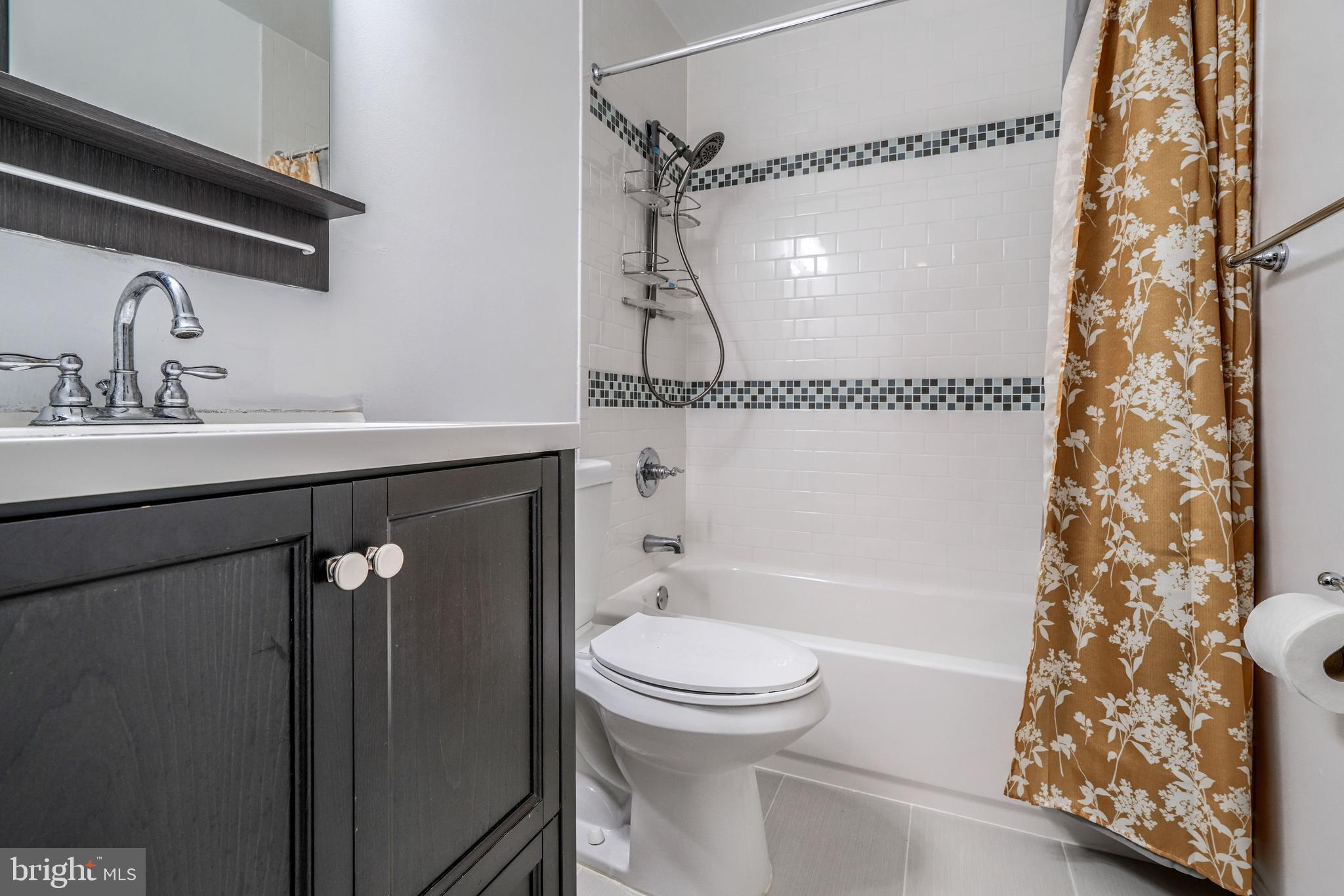 1022 Dartmouth Glen Way