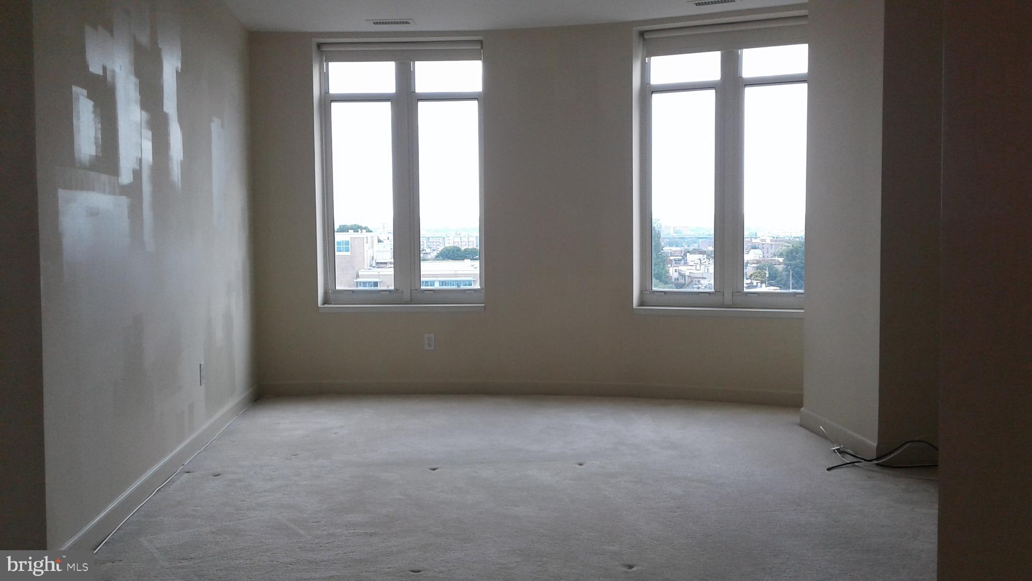 100 HARBORVIEW DR #1113