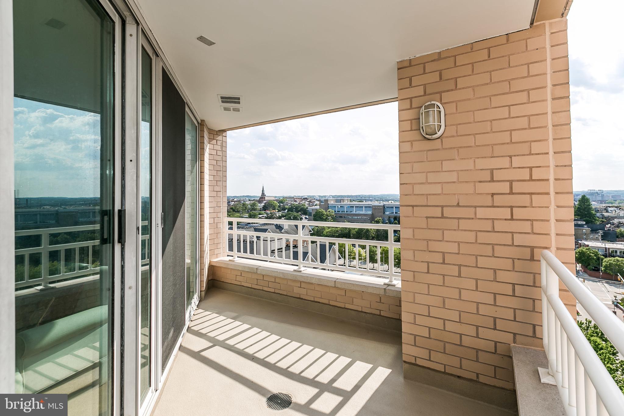 100 HARBORVIEW DR #1113