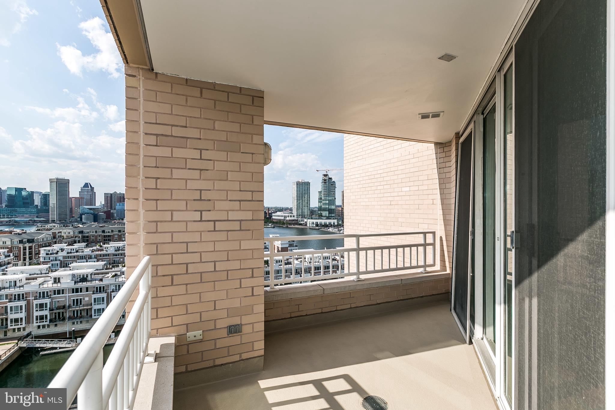 100 HARBORVIEW DR #1113