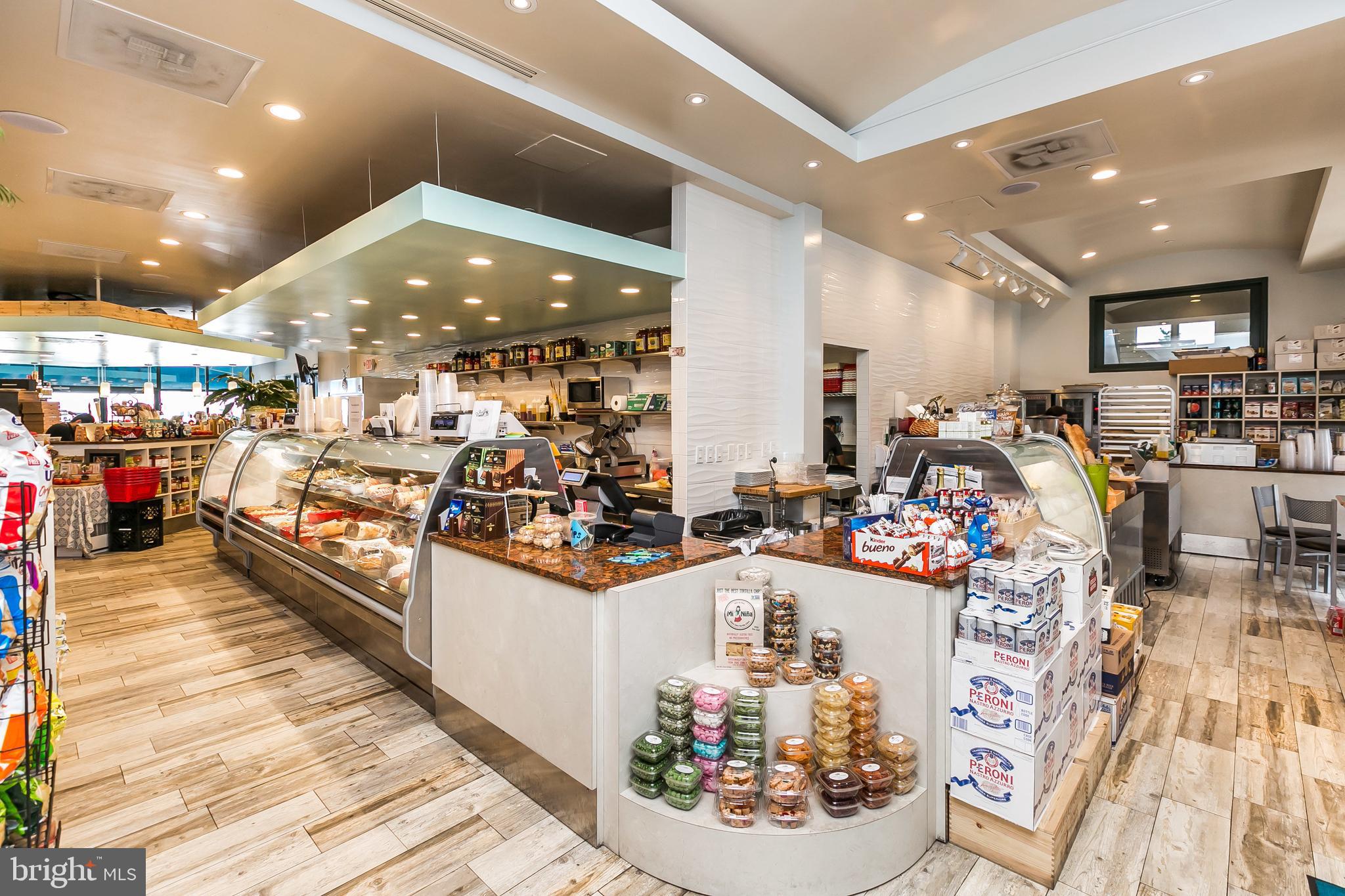 100 HARBORVIEW DR #1113