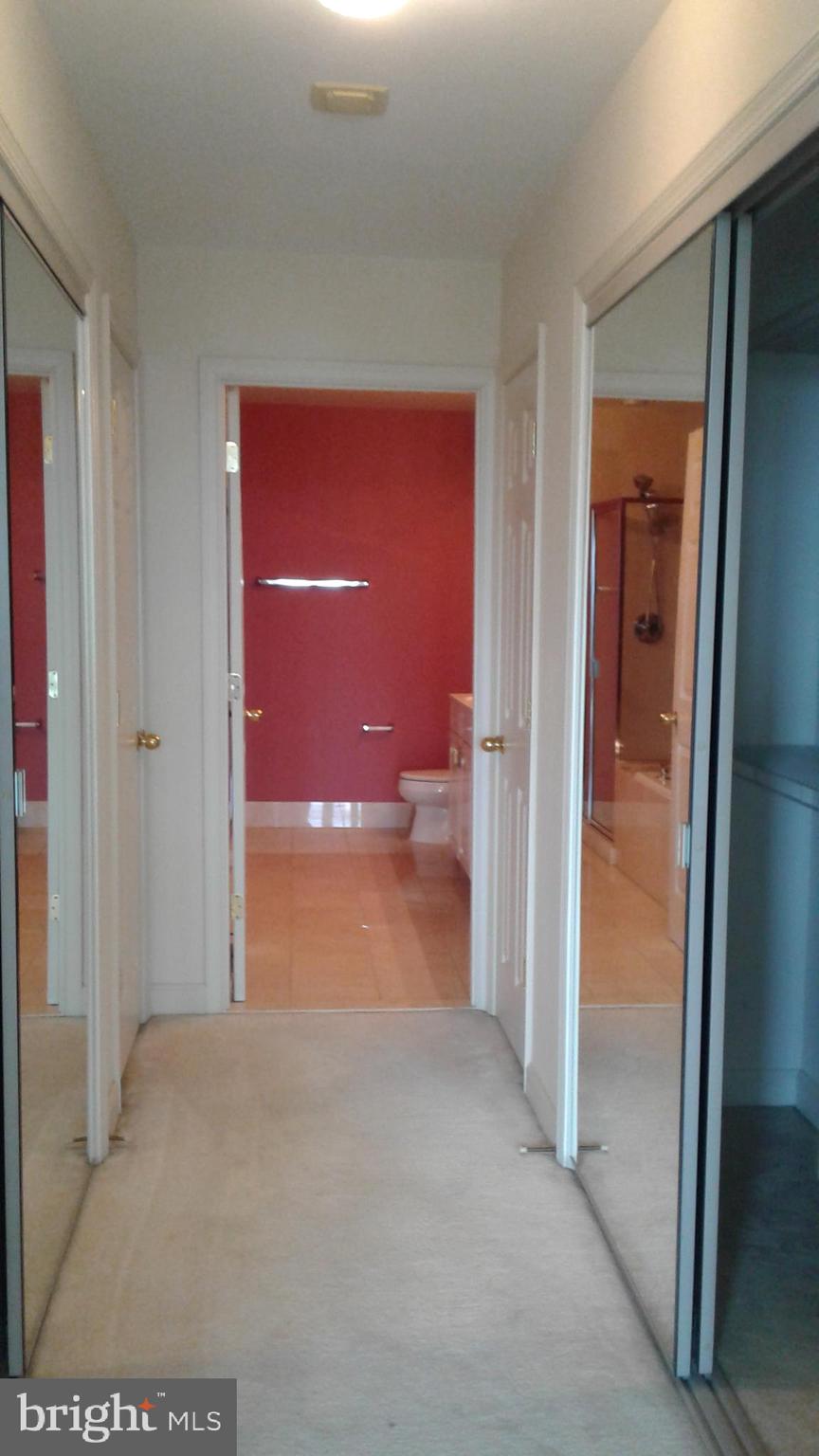 100 HARBORVIEW DR #1113