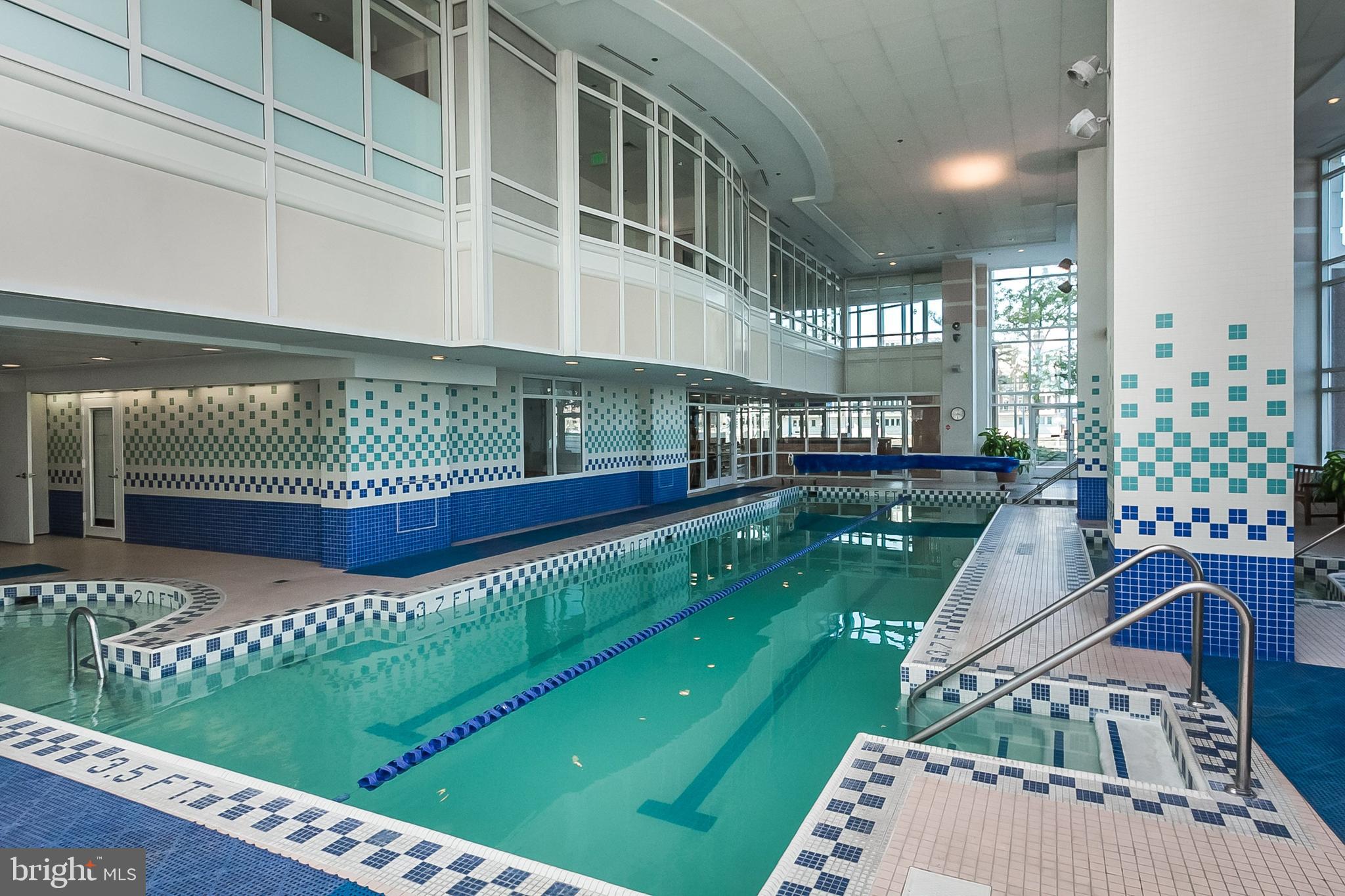 100 HARBORVIEW DR #1113