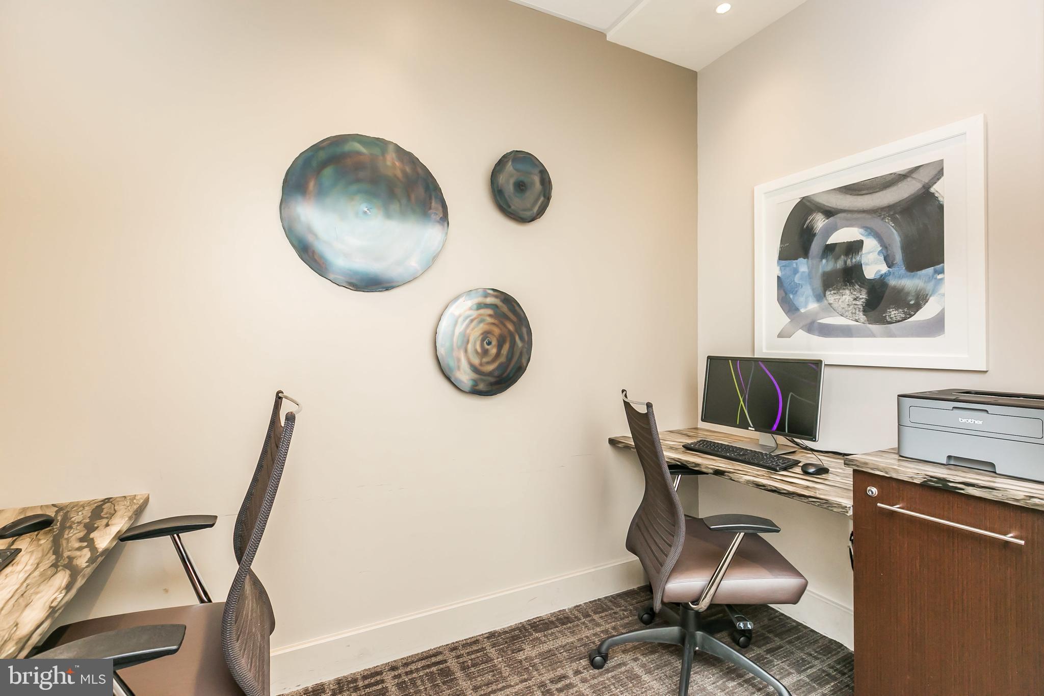 100 HARBORVIEW DR #1113