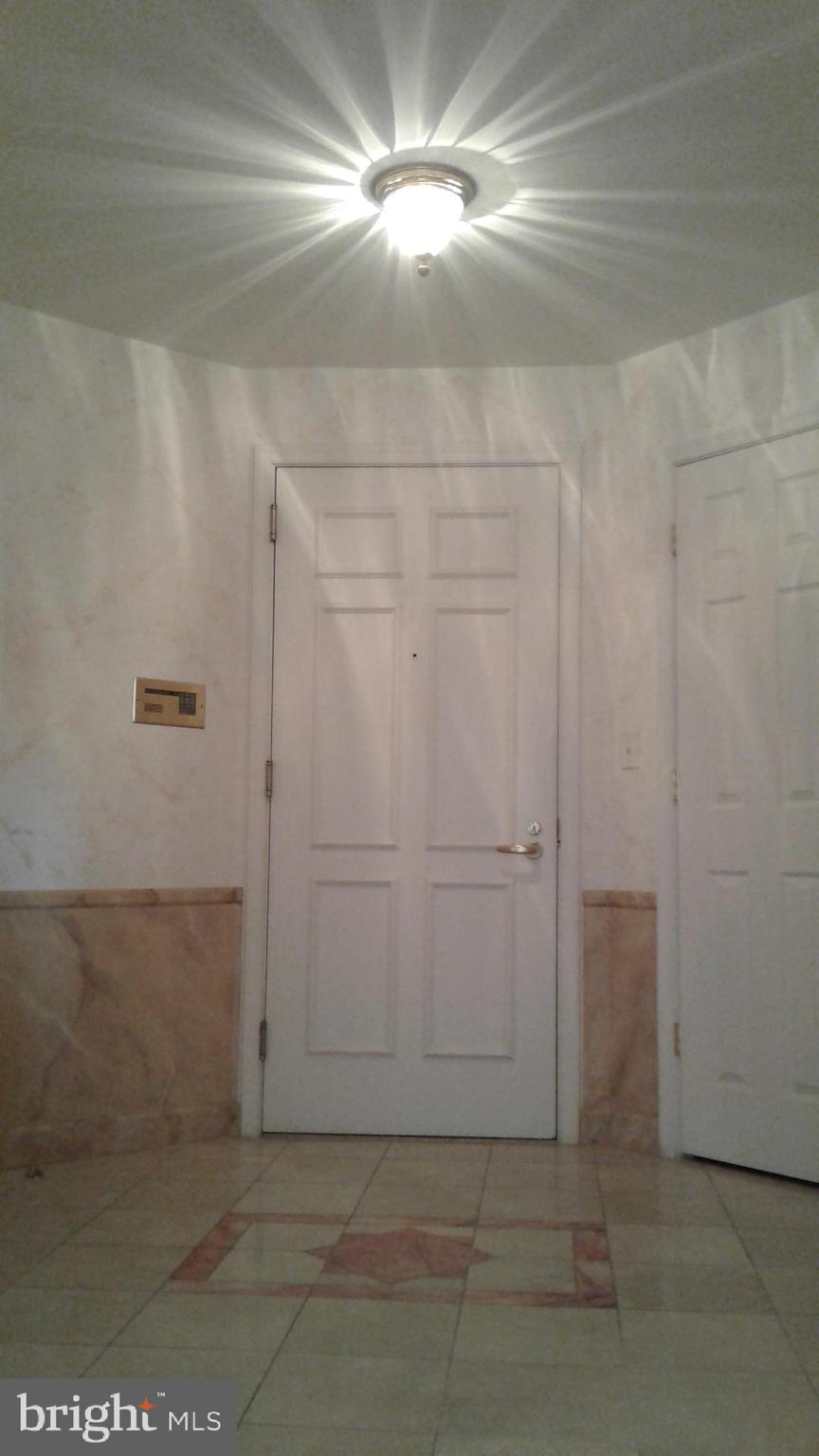 100 HARBORVIEW DR #1113