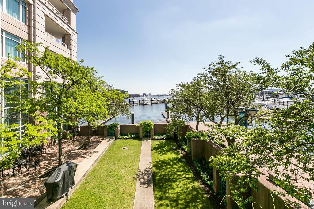 100 HARBORVIEW DR #1113