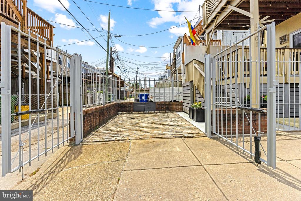 1701 Jackson St