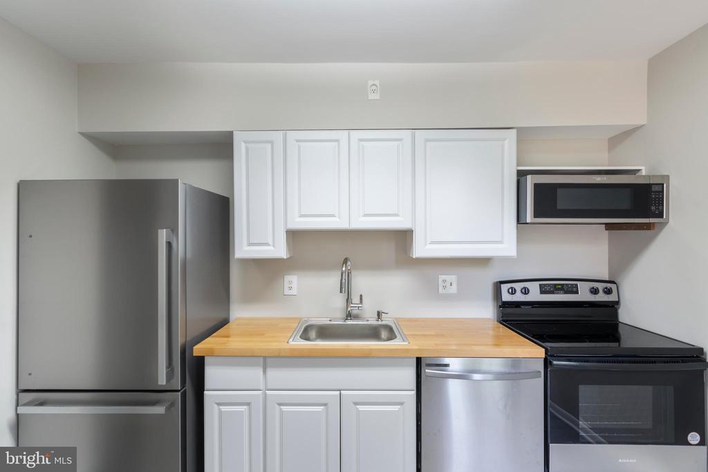 6711 Park Heights Ave #211