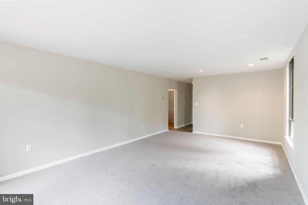 6711 Park Heights Ave #211