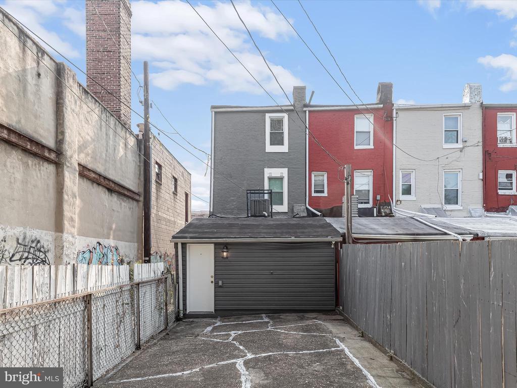 304 S Mount St