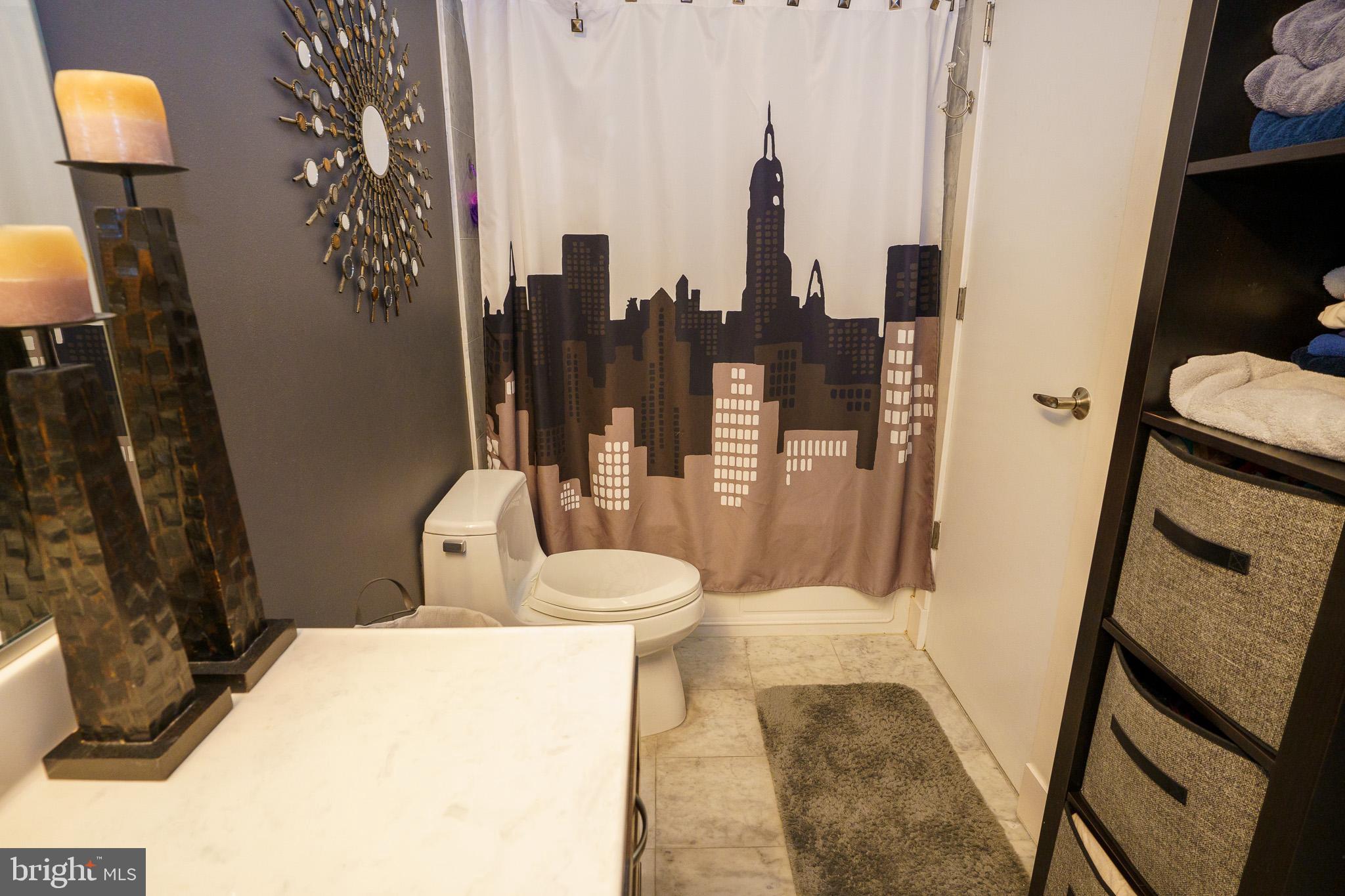 2772 LIGHTHOUSE PT E #402