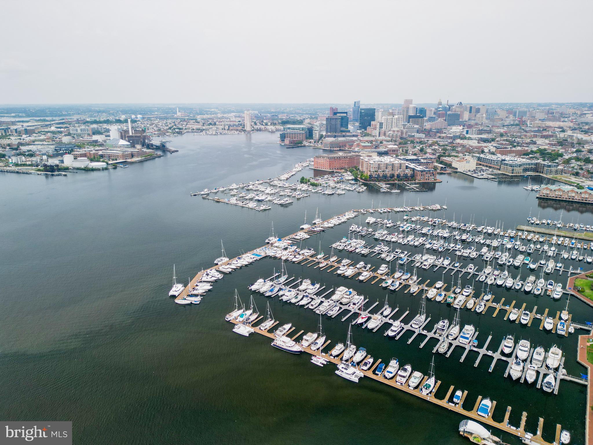 2772 LIGHTHOUSE PT E #402