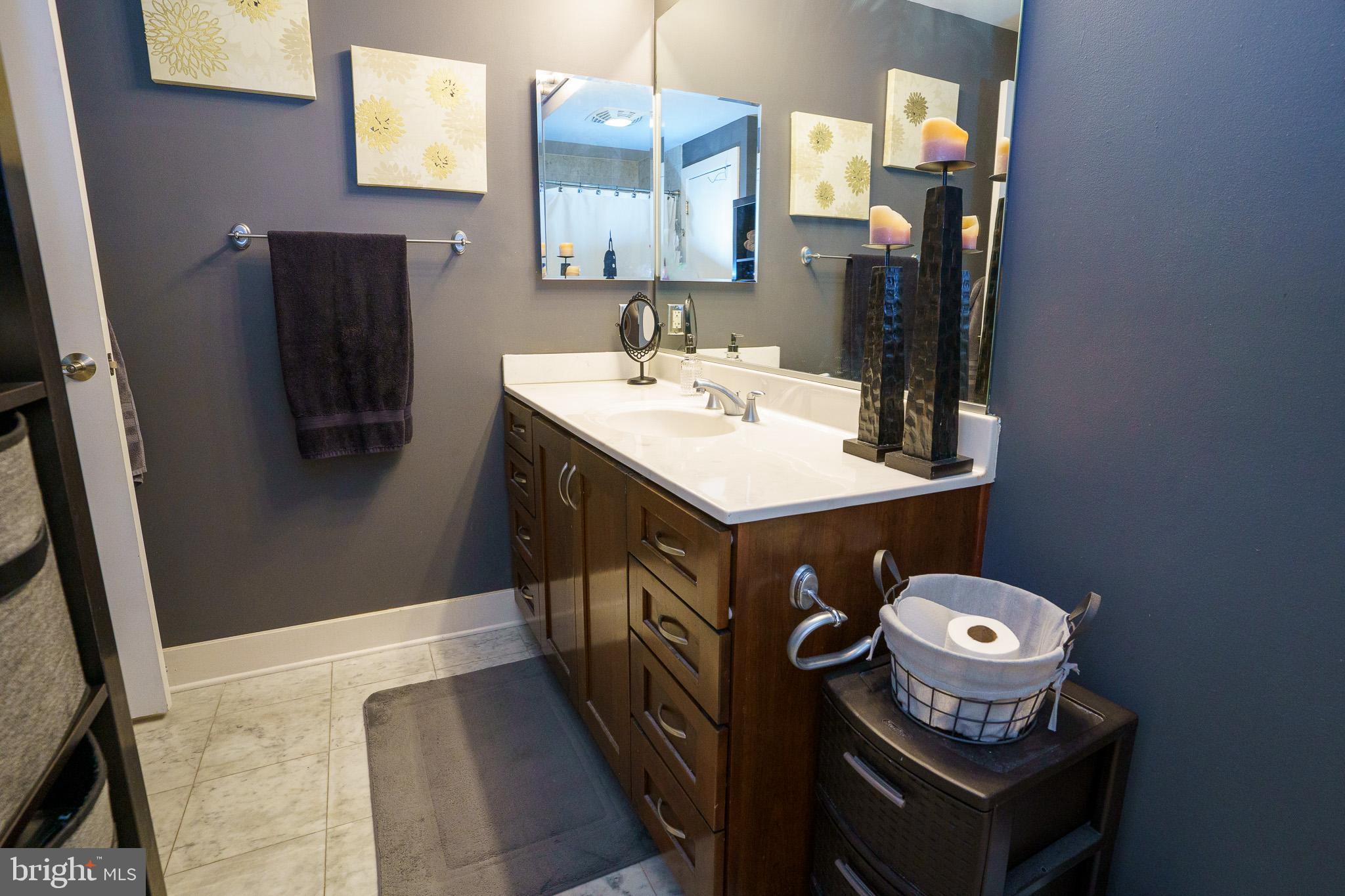 2772 LIGHTHOUSE PT E #402