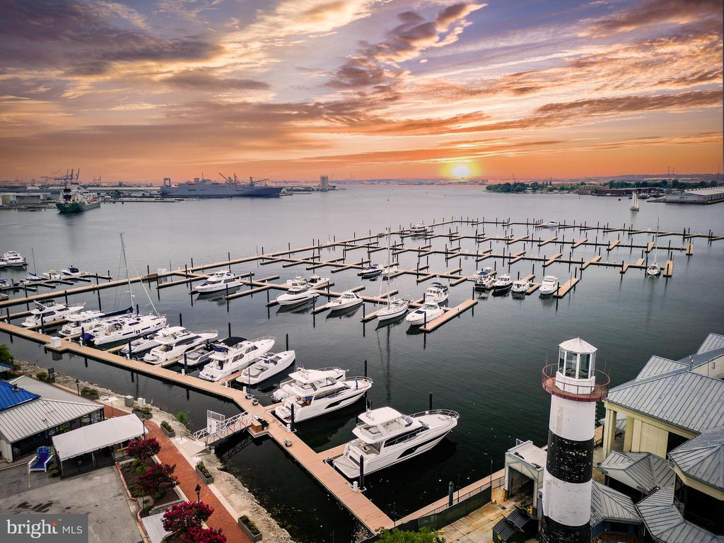 2772 LIGHTHOUSE PT E #402