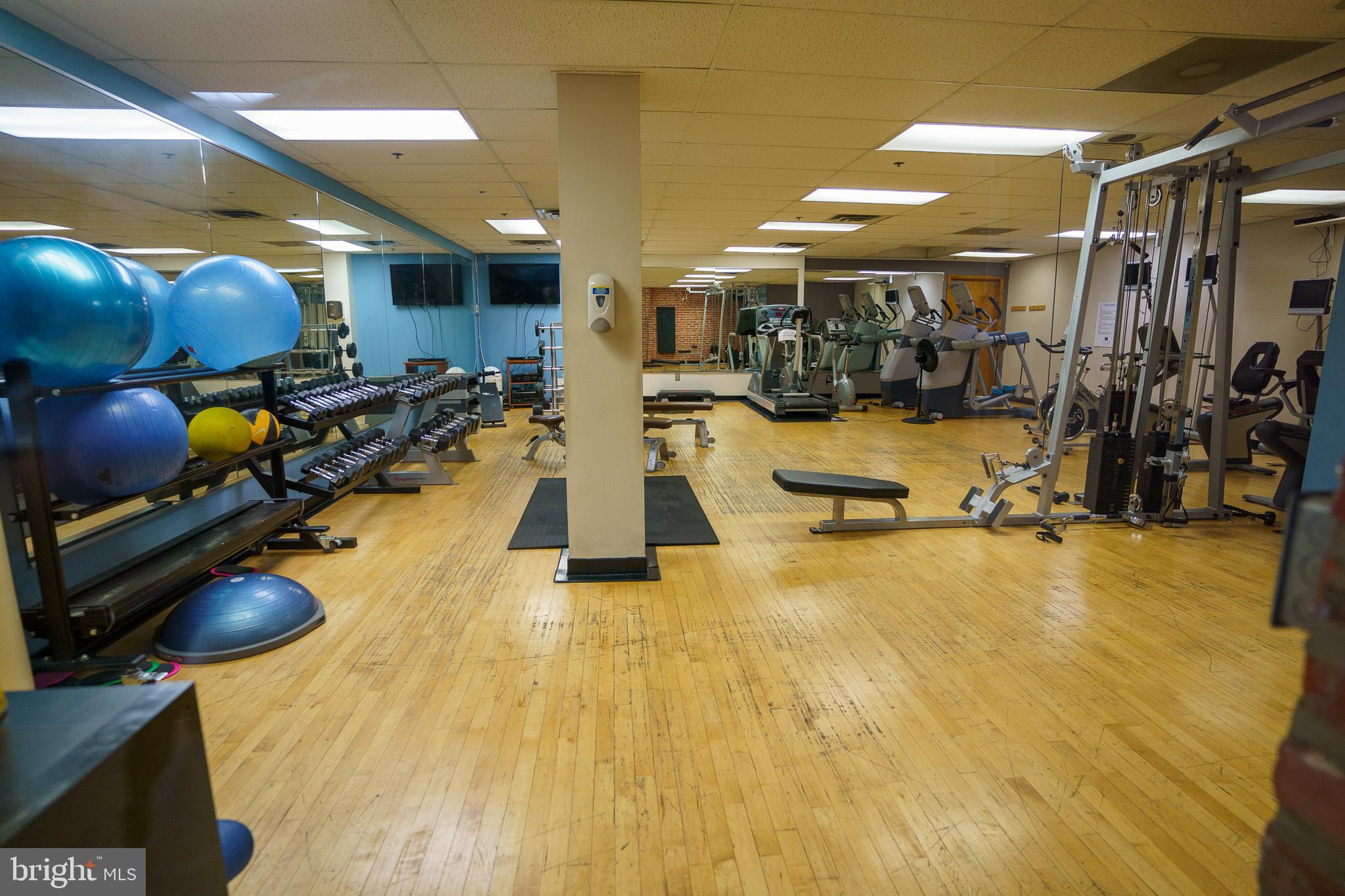 2772 LIGHTHOUSE PT E #402