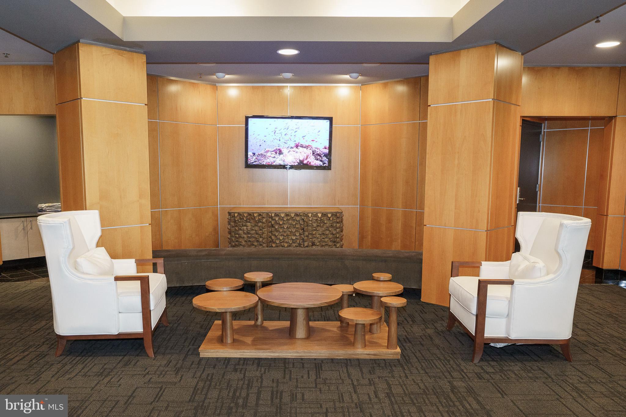 2772 LIGHTHOUSE PT E #402