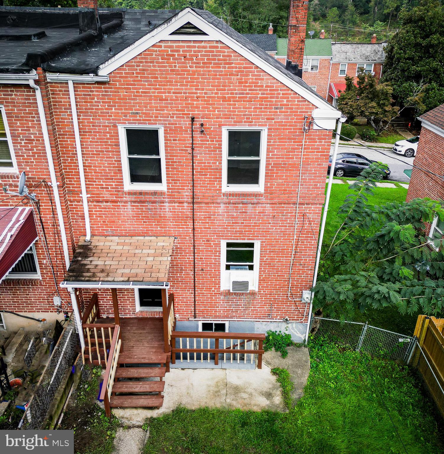 417 Random Rd