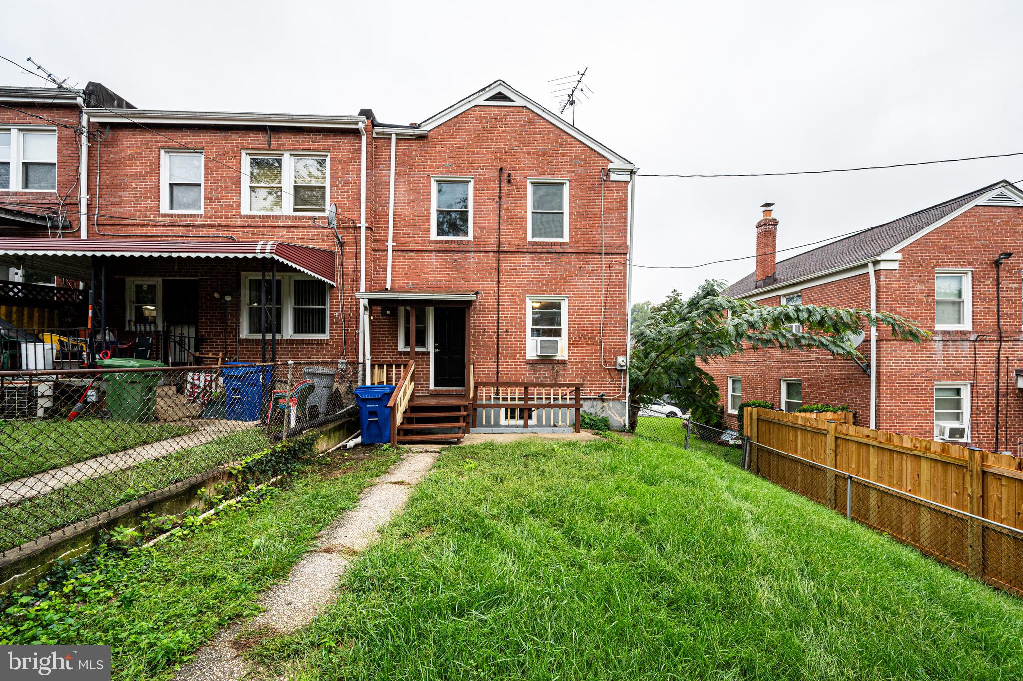 417 Random Rd