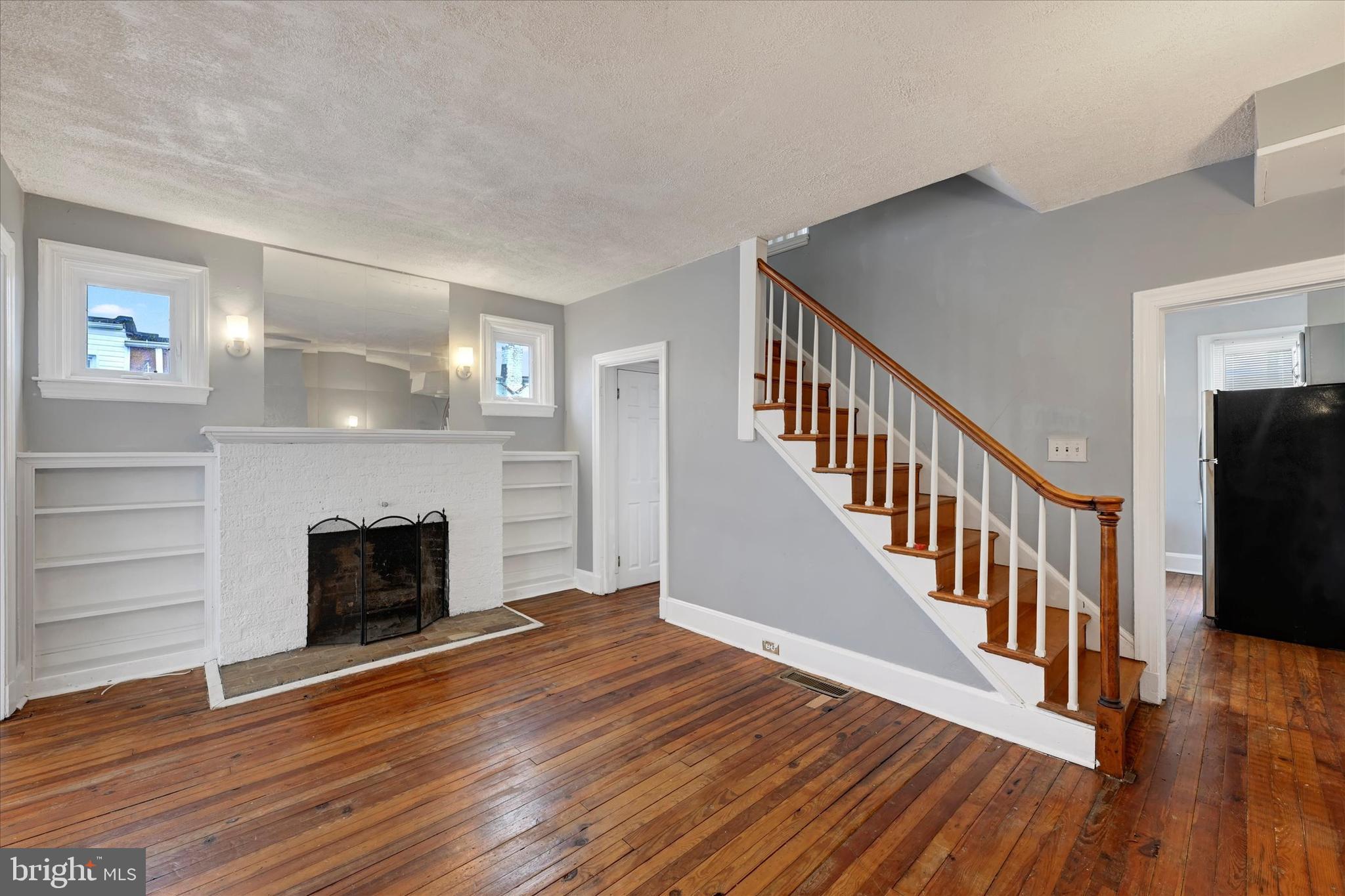 4639 Kernwood Ave