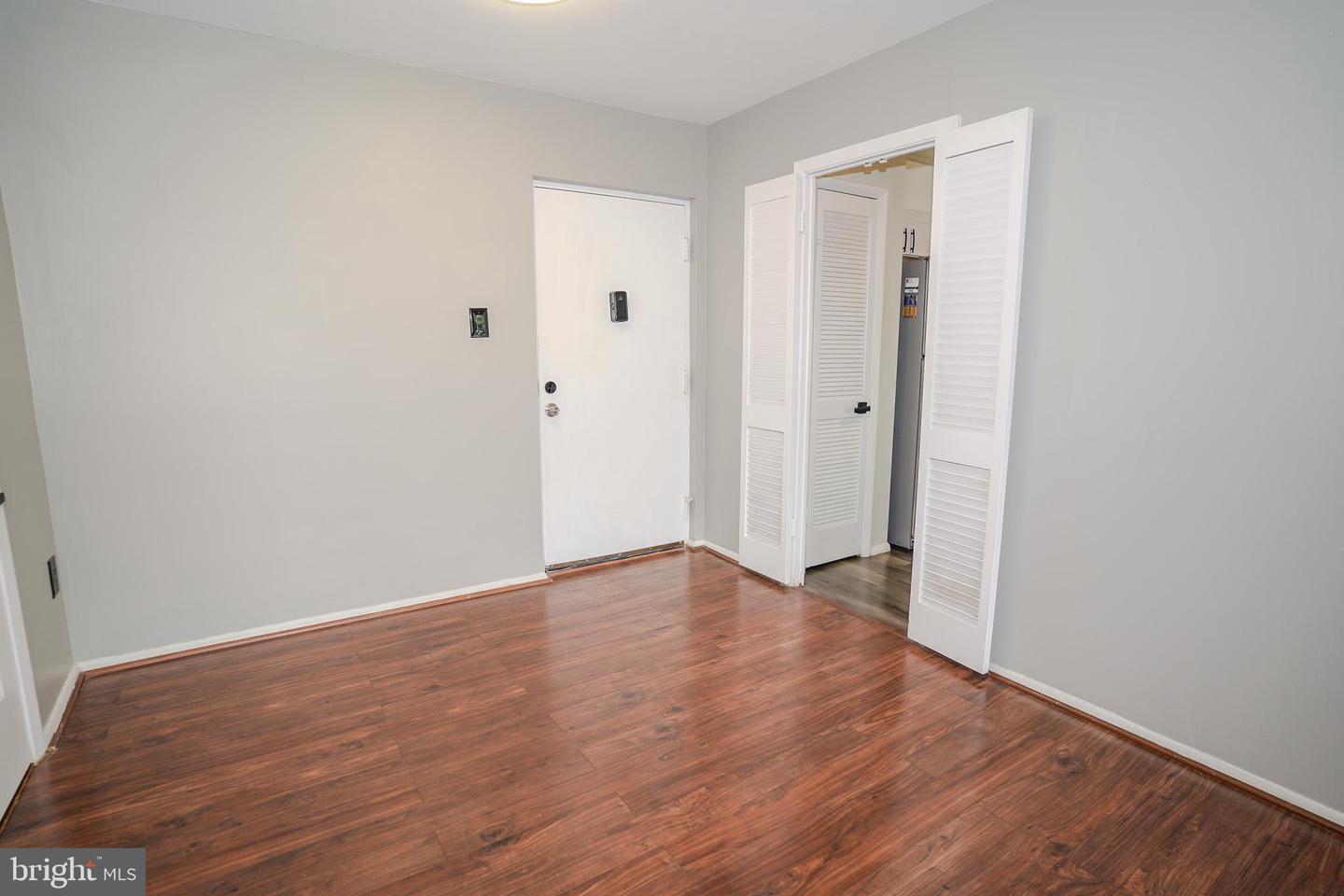 3737 Clarks Ln #304