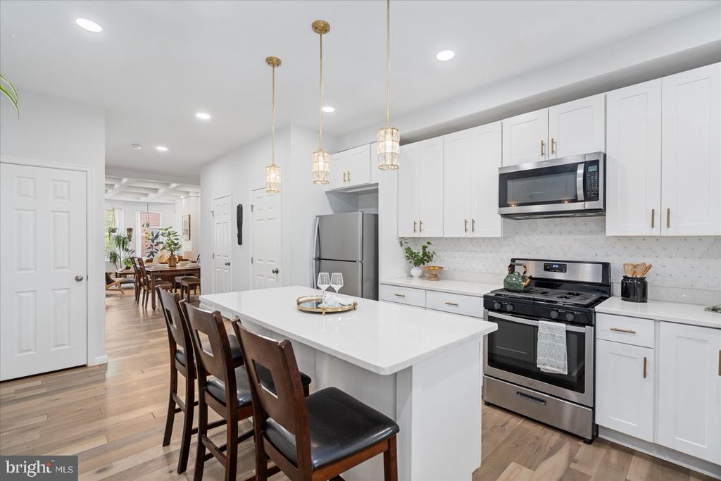 122 S Highland Ave
