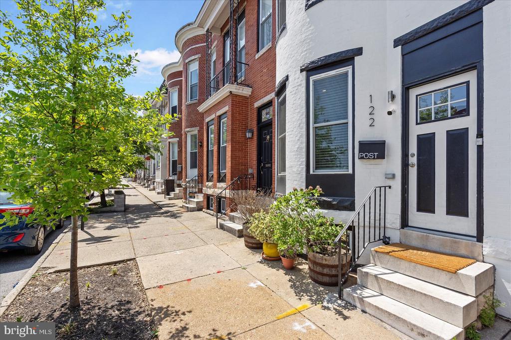 122 S Highland Ave