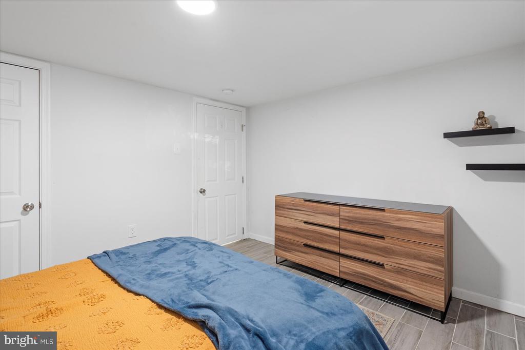 122 S Highland Ave
