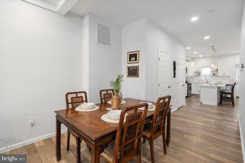 122 S Highland Ave