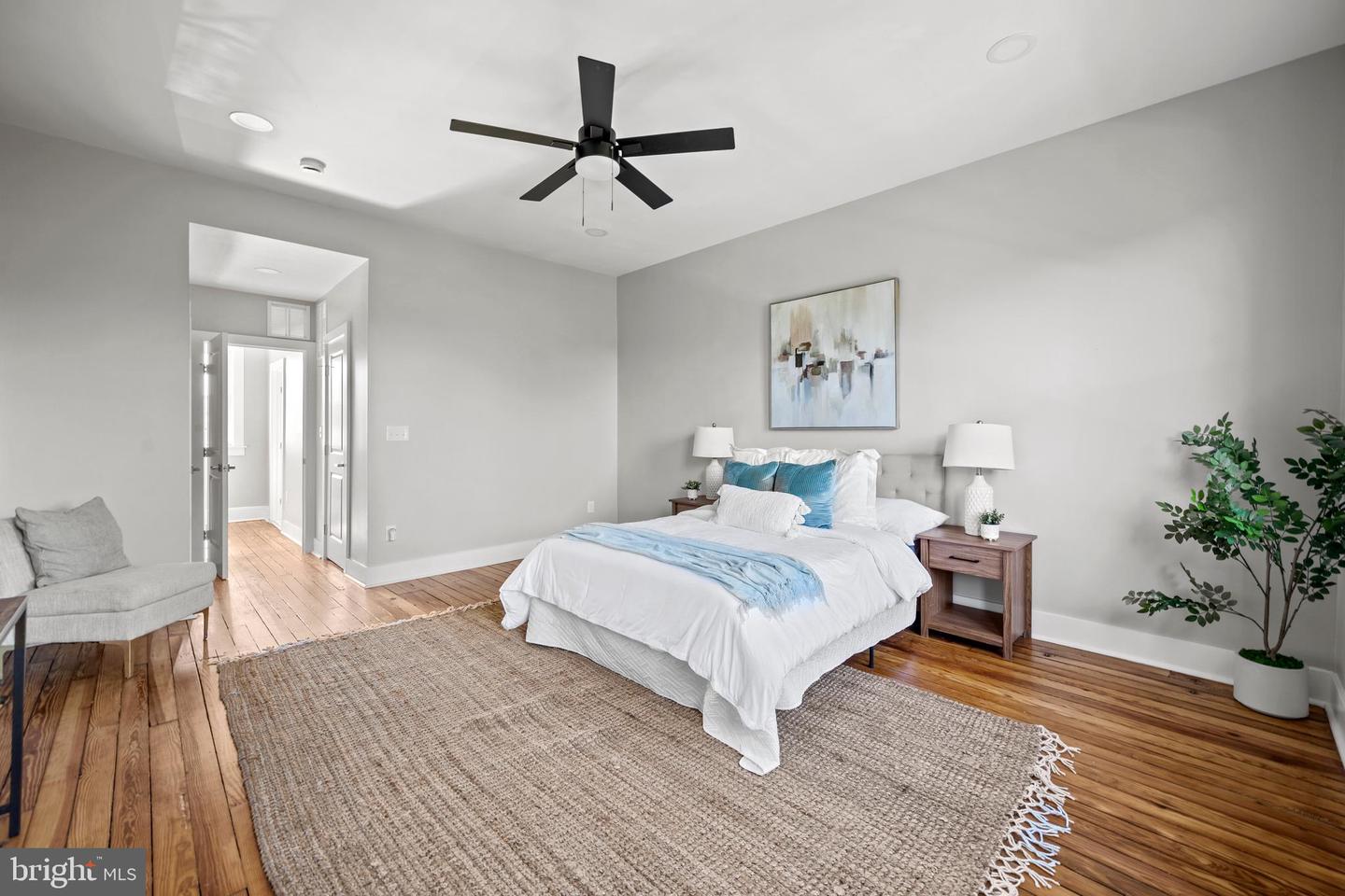 135 S Linwood Ave