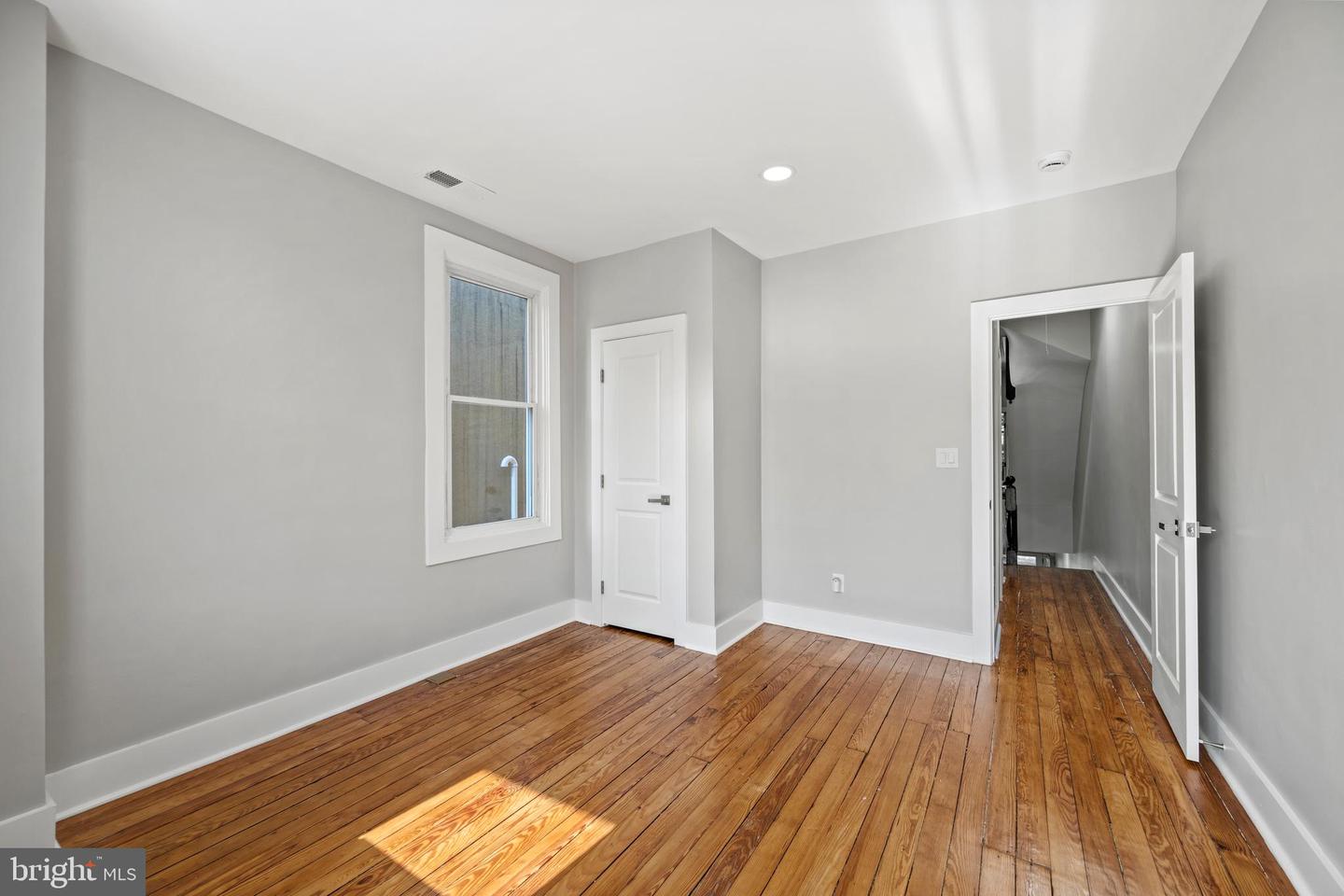 135 S Linwood Ave