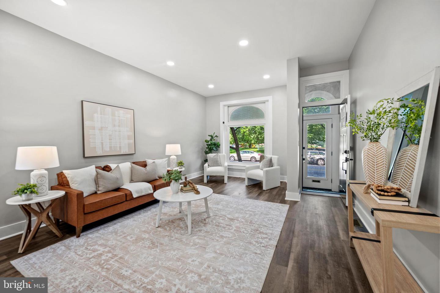 135 S Linwood Ave