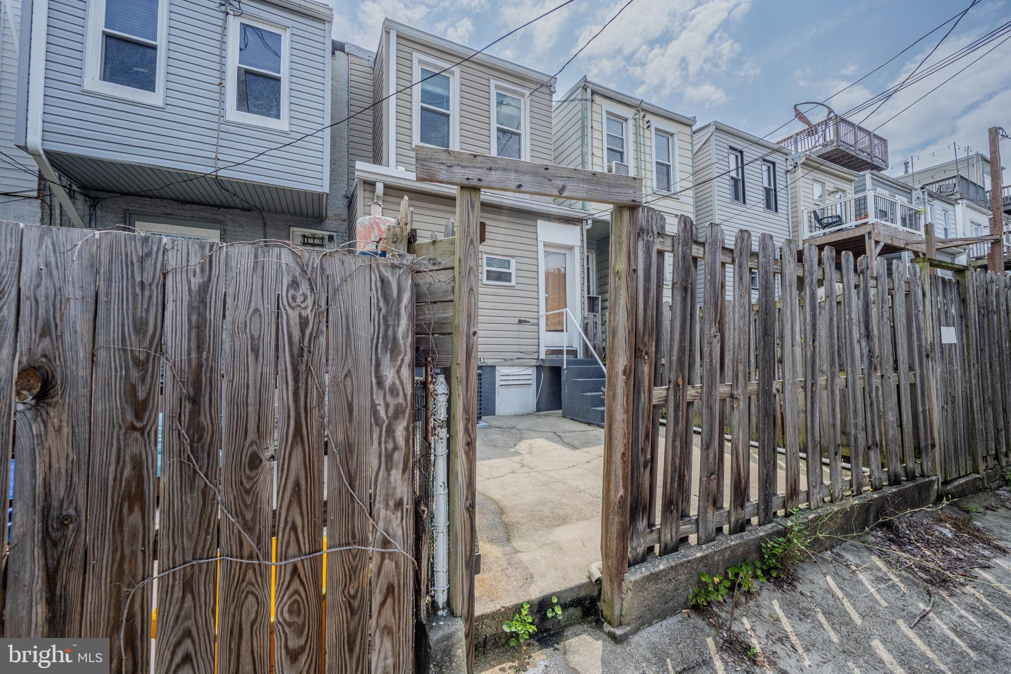 112 S Ellwood Ave