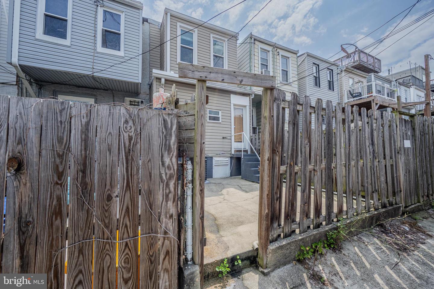 112 S Ellwood Ave
