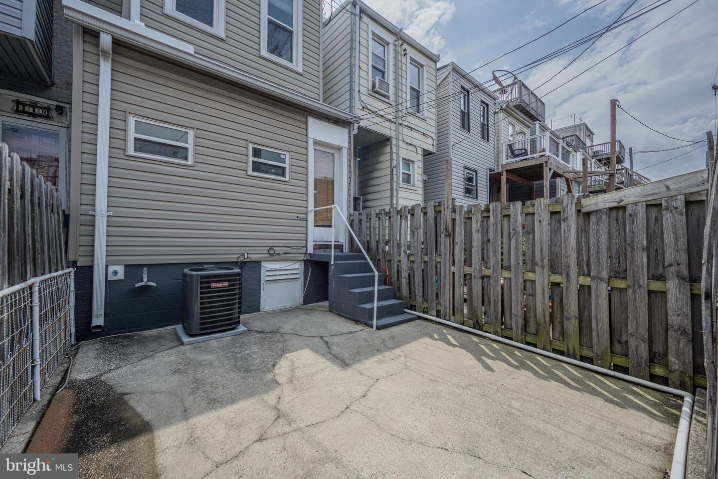 112 S Ellwood Ave