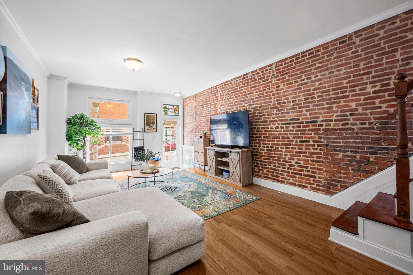 112 S Ellwood Ave