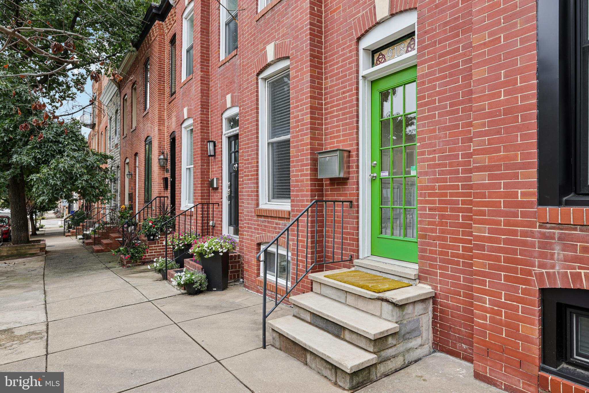 918 S CLINTON STREET