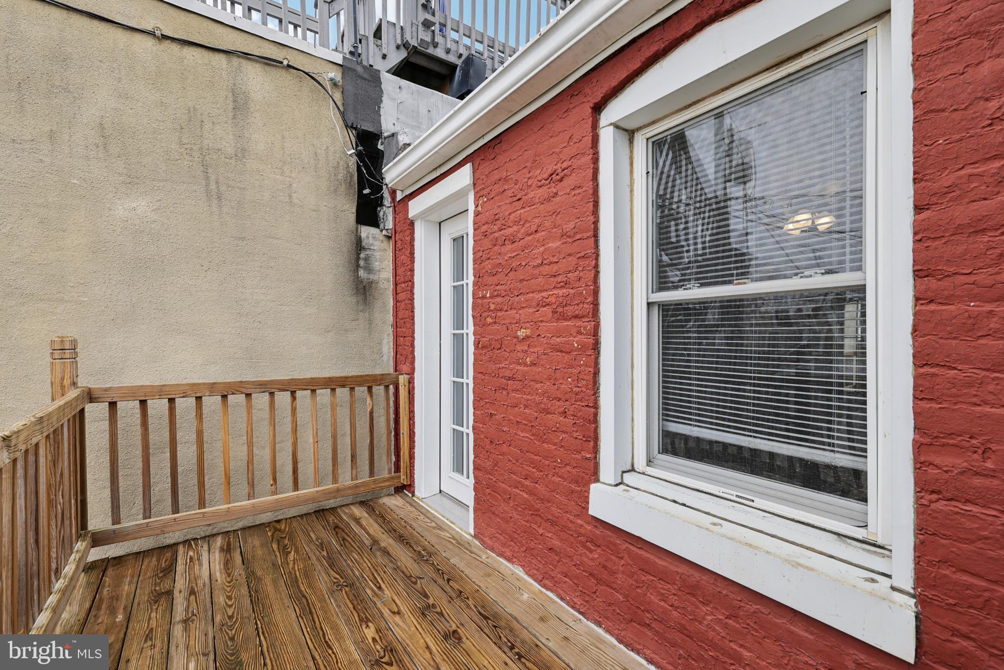 918 S CLINTON STREET