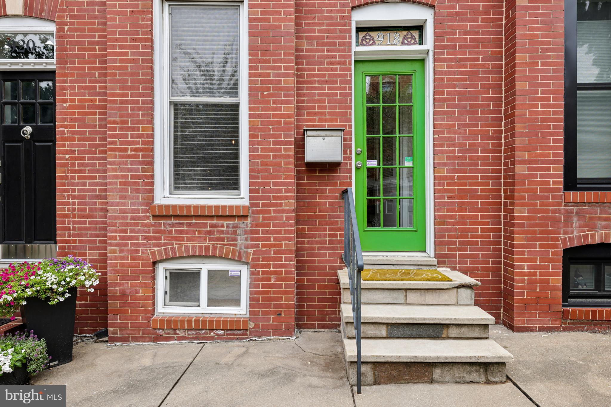 918 S CLINTON STREET