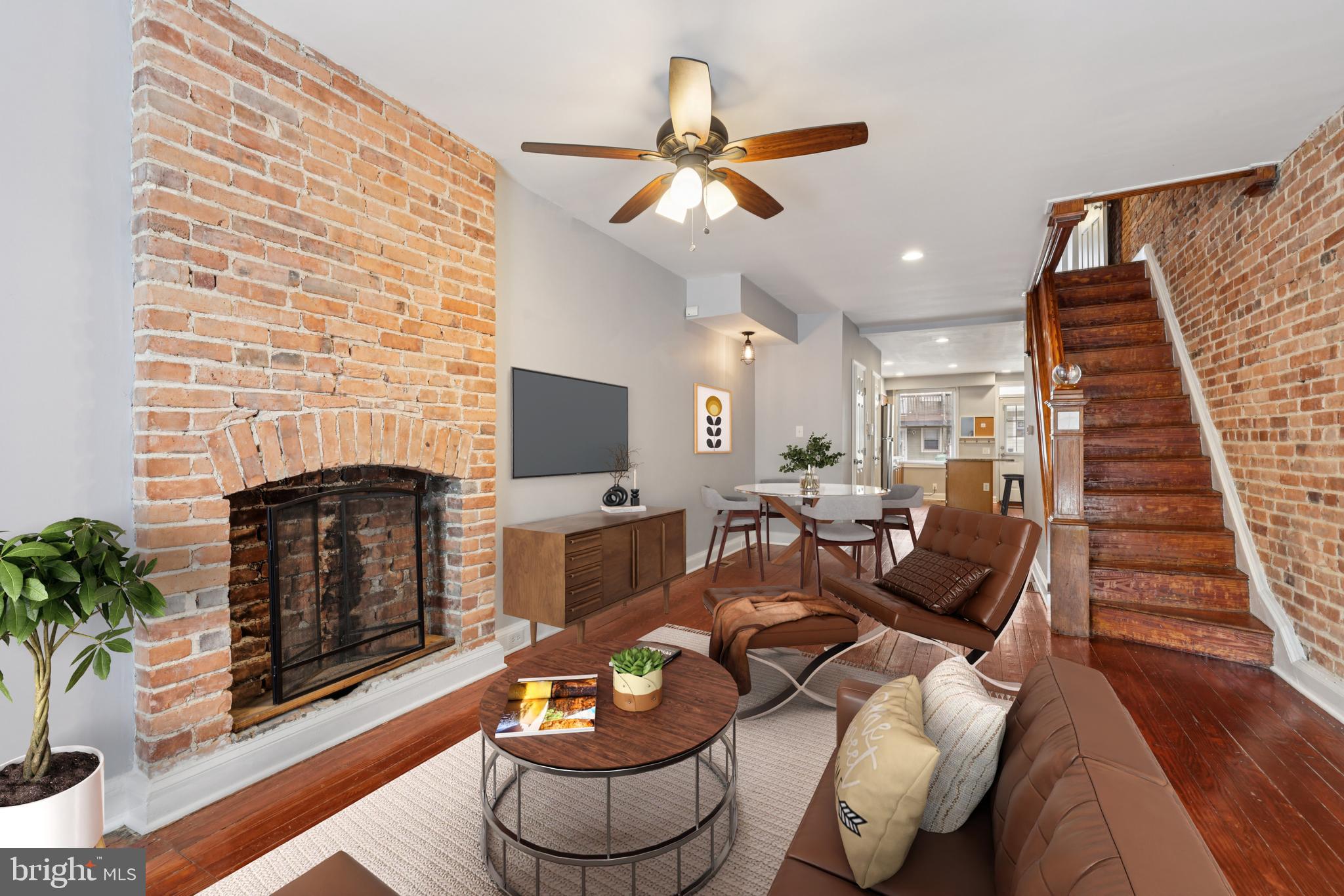 918 S CLINTON STREET