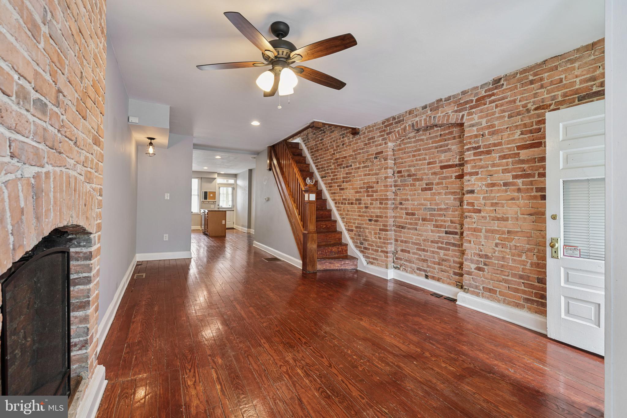 918 S CLINTON STREET